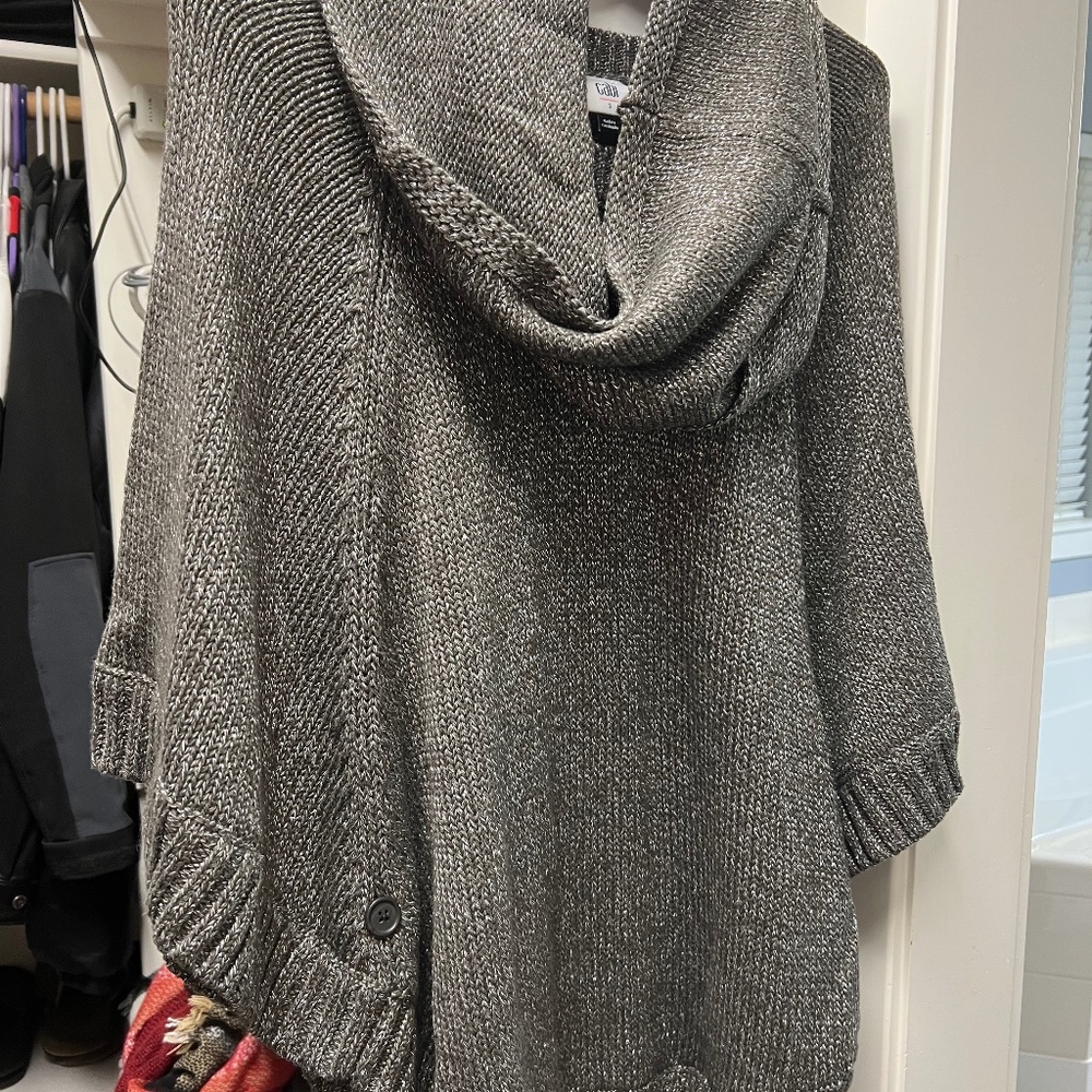 Cabi Poncho - Picture 1 of 2